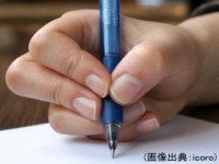 誤った鉛筆の持ち方-2