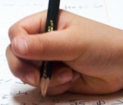 誤った鉛筆の持ち方-3