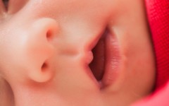 赤ちゃんの鼻