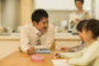 子供の言葉の力を育もうとする親